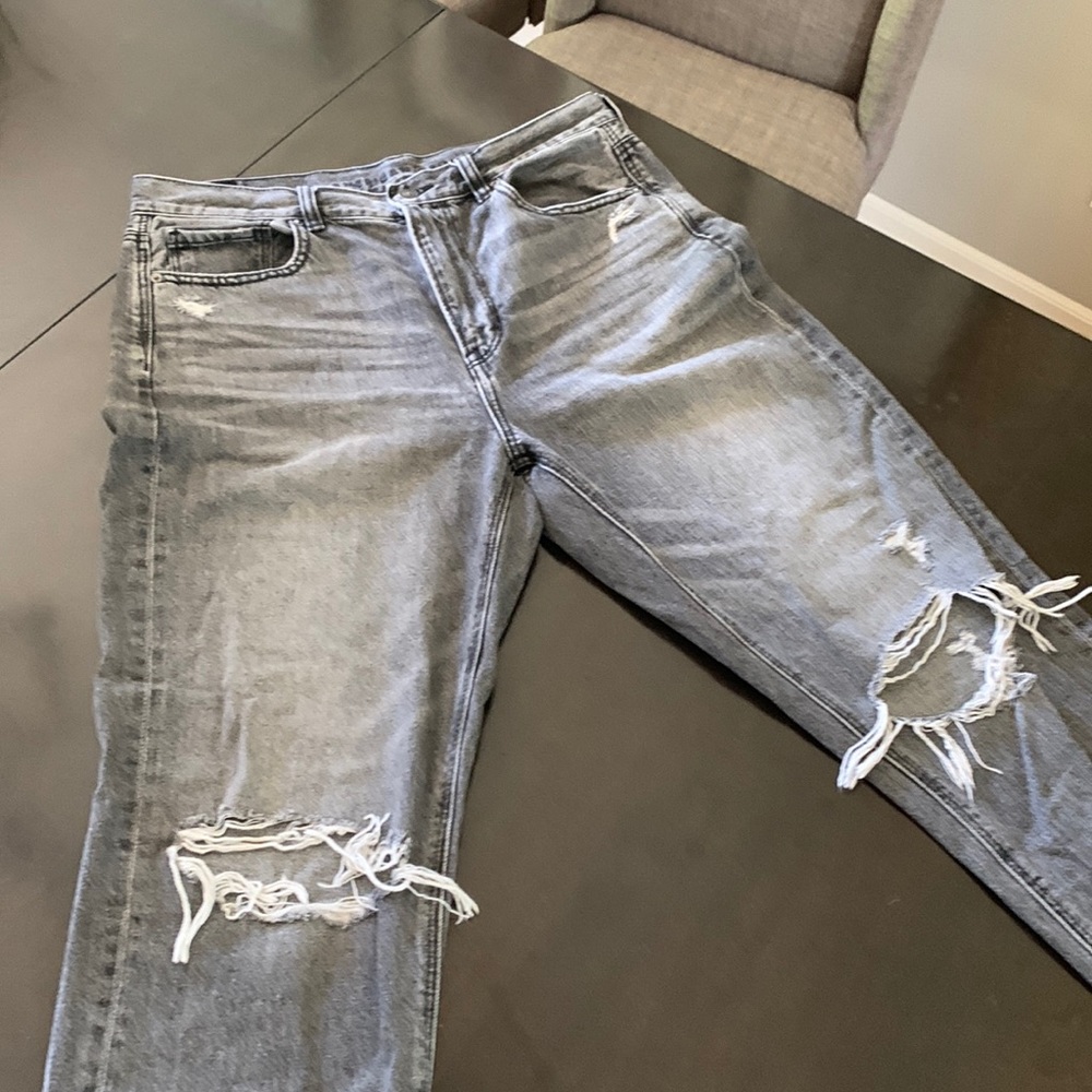 American Eagle knee rip capri black wash